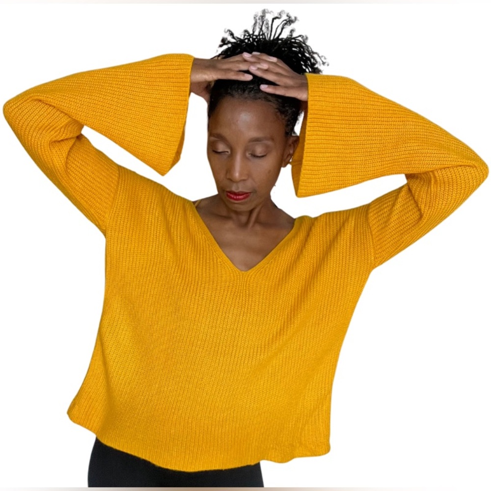 Topshop V-Neck, Strappy Back || Yellow Gold Sweater || Flared Sleeves